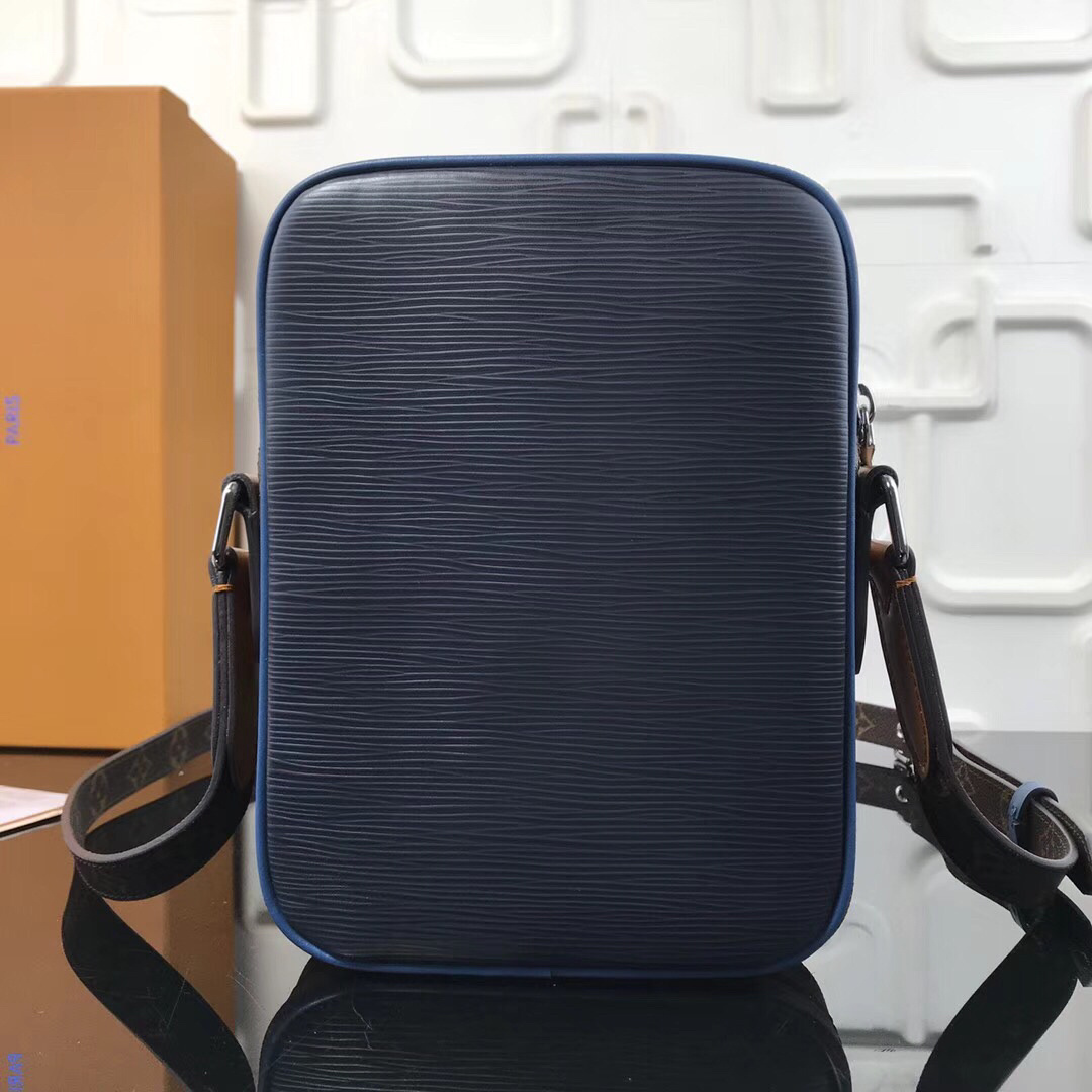 LV DANUBE SLIM M51460