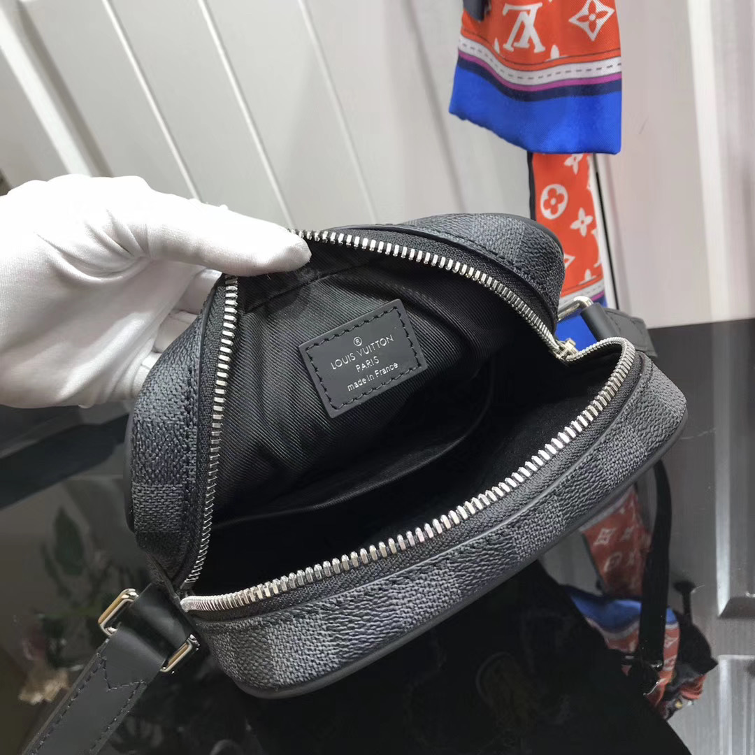 LV DANUBE SLIM PM M51460