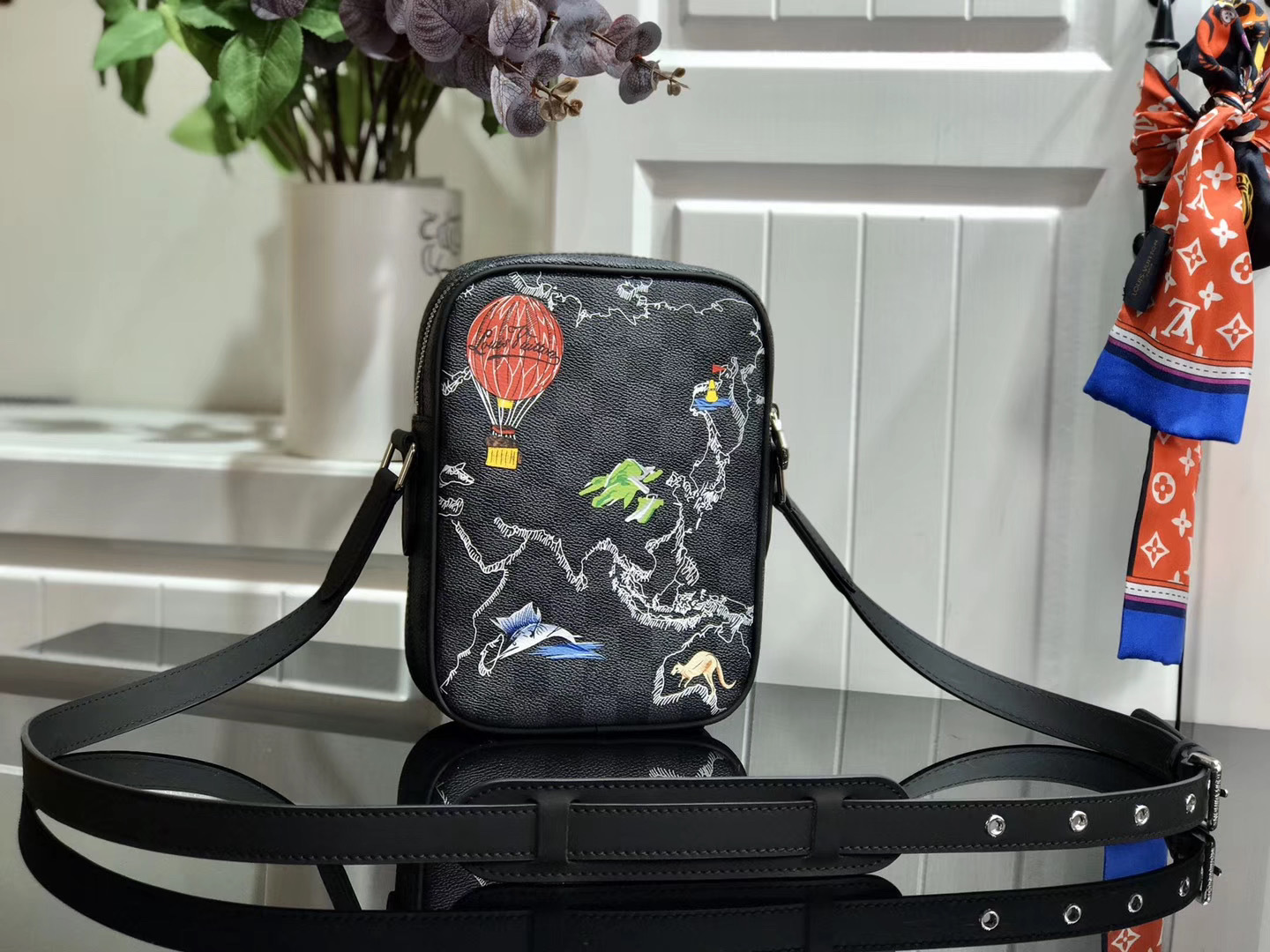 LV DANUBE SLIM PM M51460