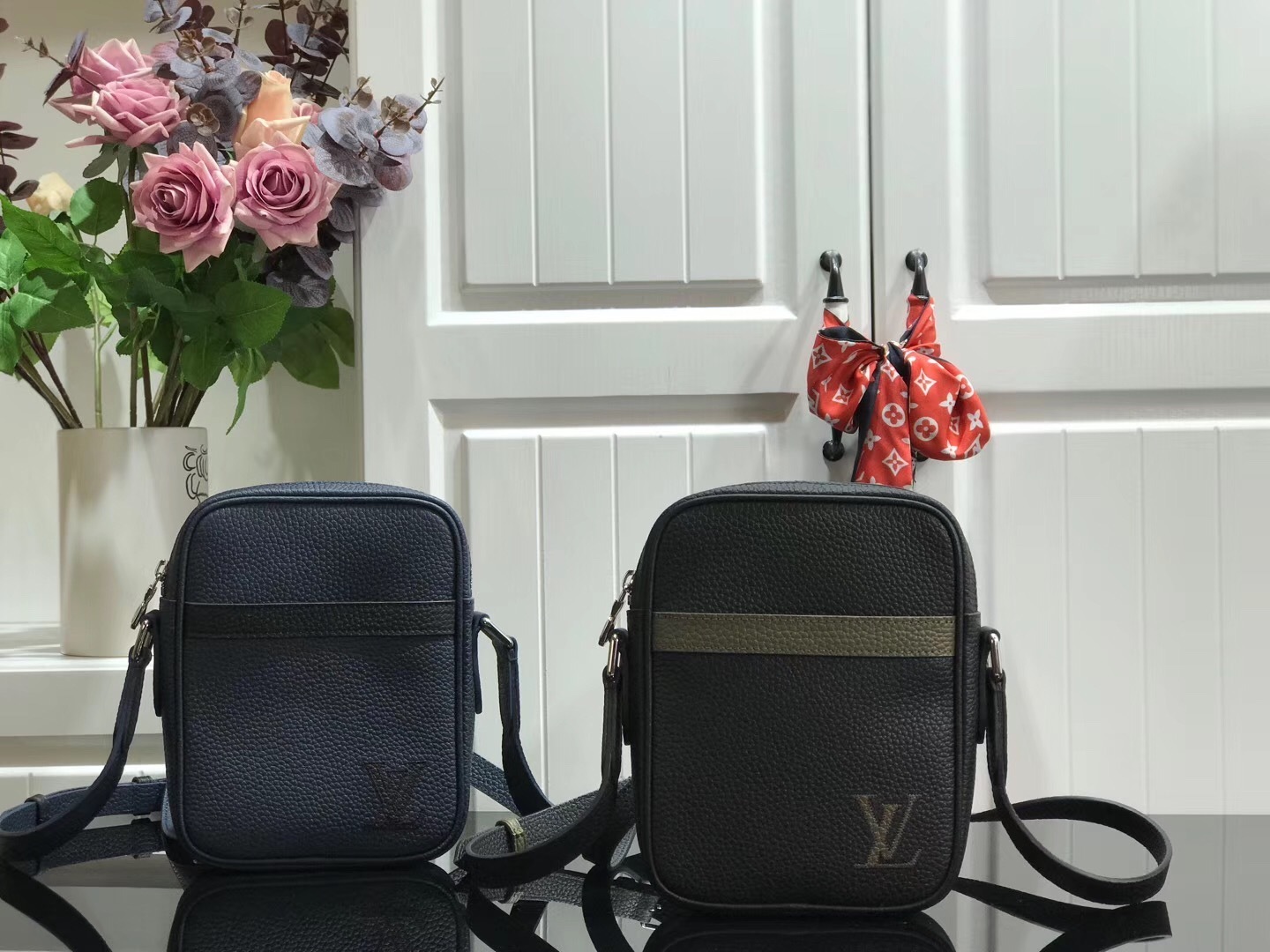 LV DANUBE SLIM PM M55168