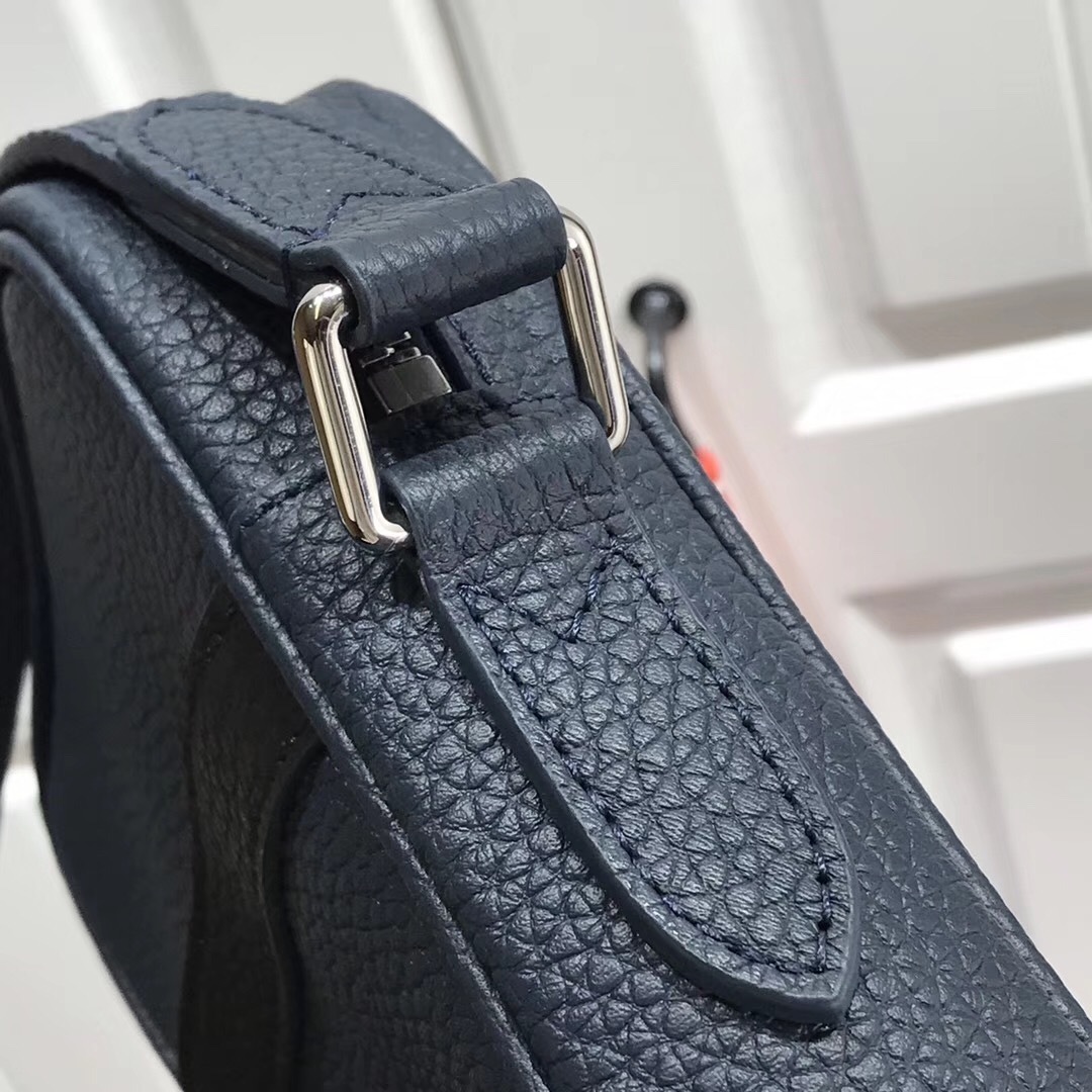 LV DANUBE SLIM PM M55168