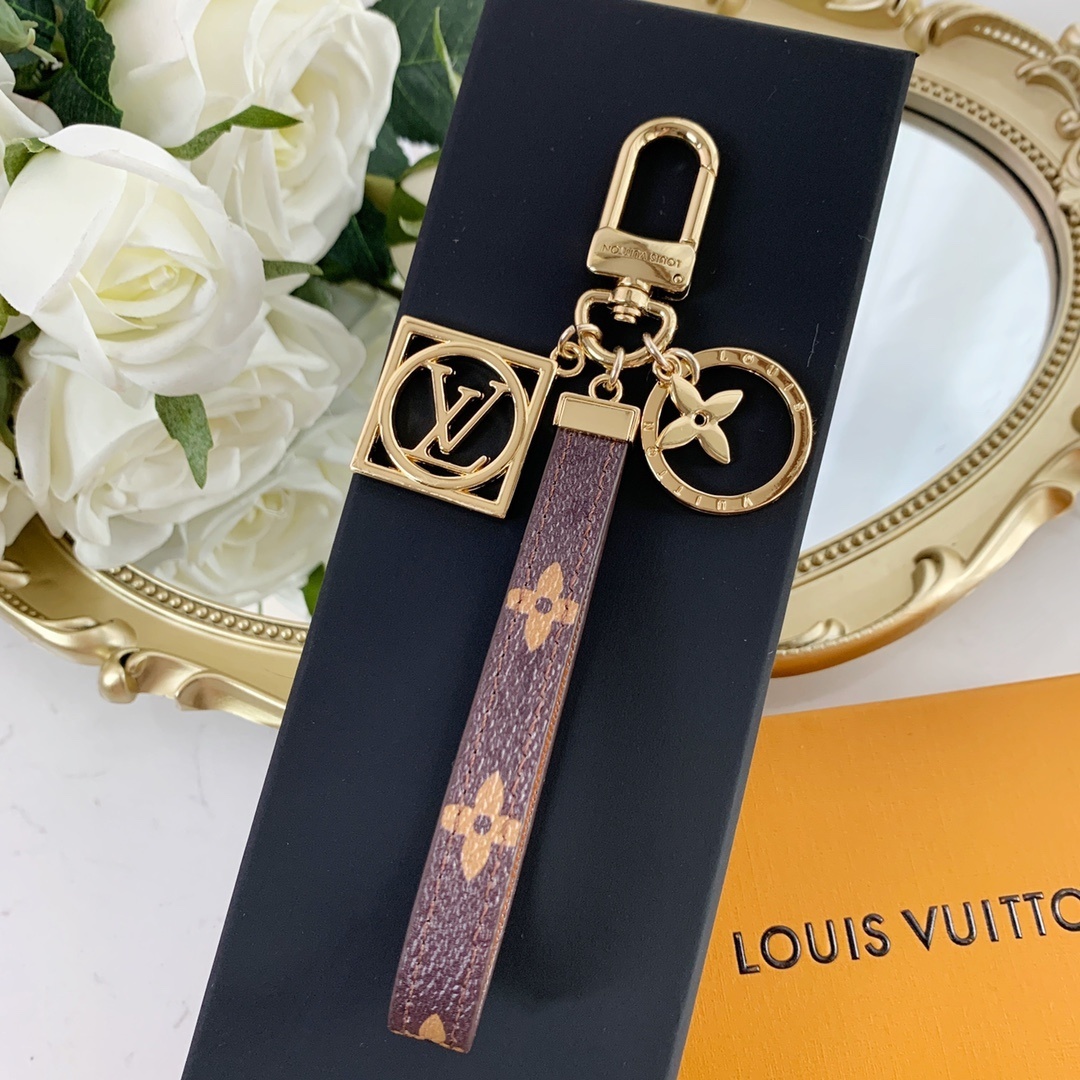 LV DAUPHINE BAG CHARM AND KEYI HOLDER M69564