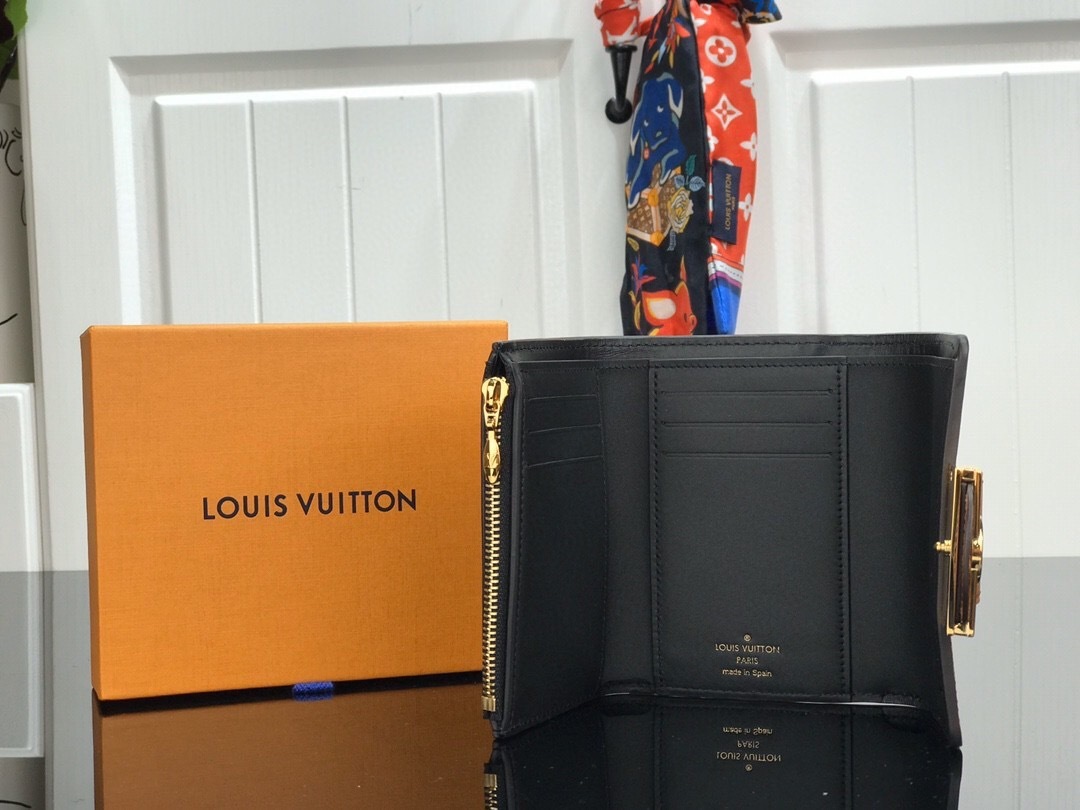 LV DAUPHINE COMPACT wallet M68725 