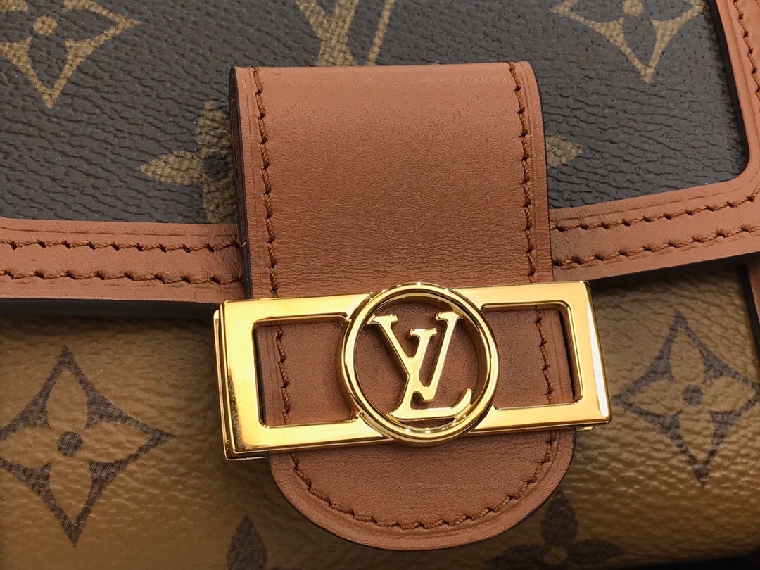 LV DAUPHINE COMPACT wallet M68725 