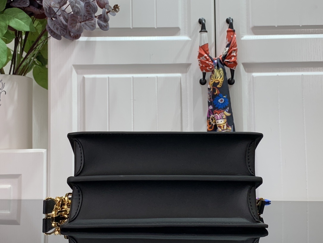 LV DAUPHINE MM M44391BC