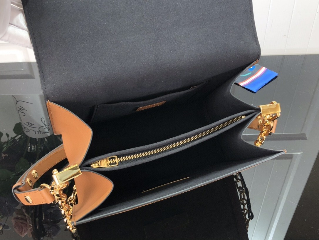 LV DAUPHINE MM M45958