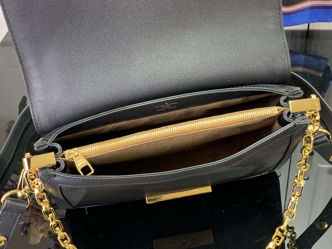LV DAUPHINE SOFT M25209
