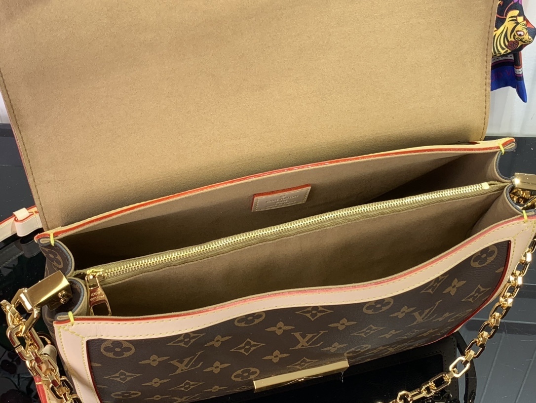 LV Dauphine Soft M47149