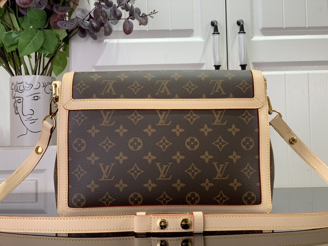 LV Dauphine Soft M47149