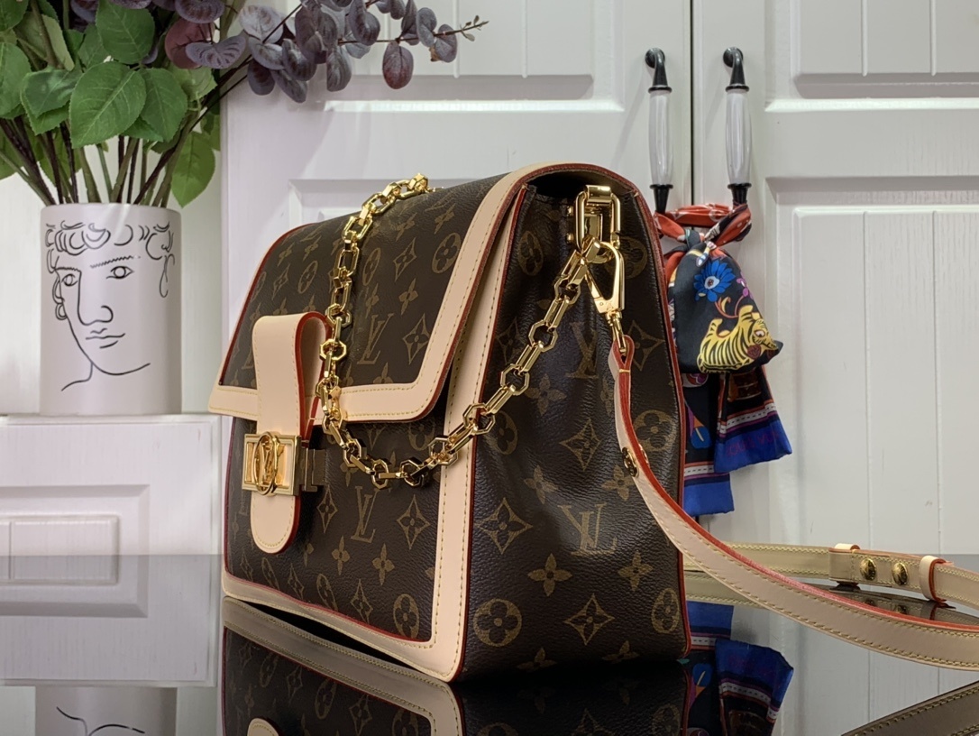 LV Dauphine Soft M47149