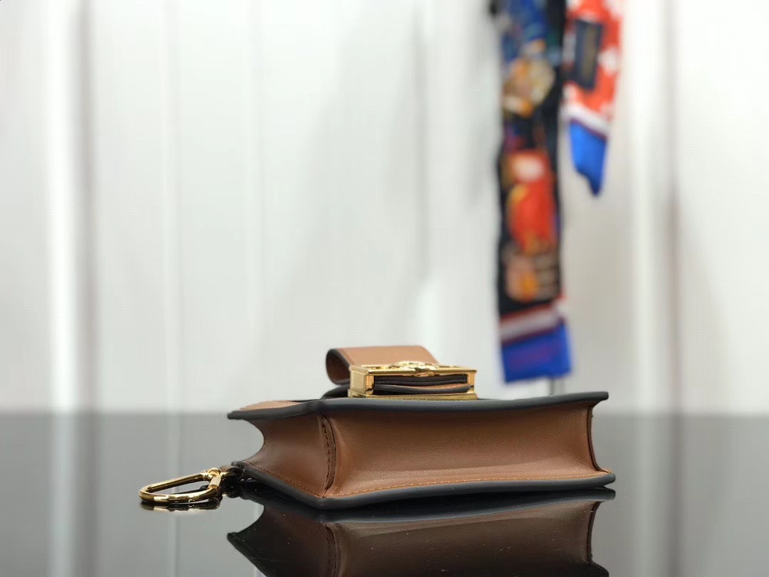 LV DAUPHINE wallet M68751