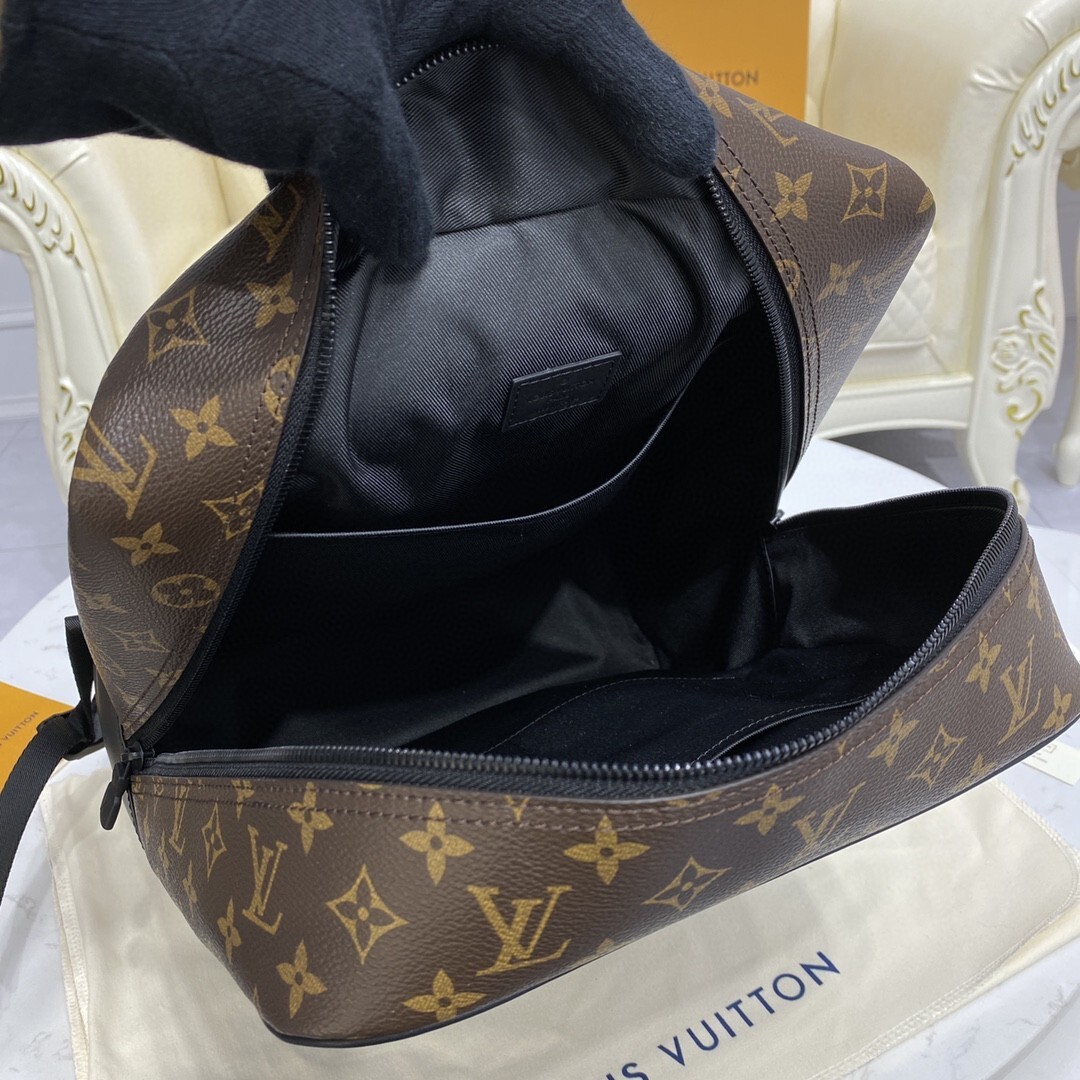 LV DEAN BACKPACK M45335