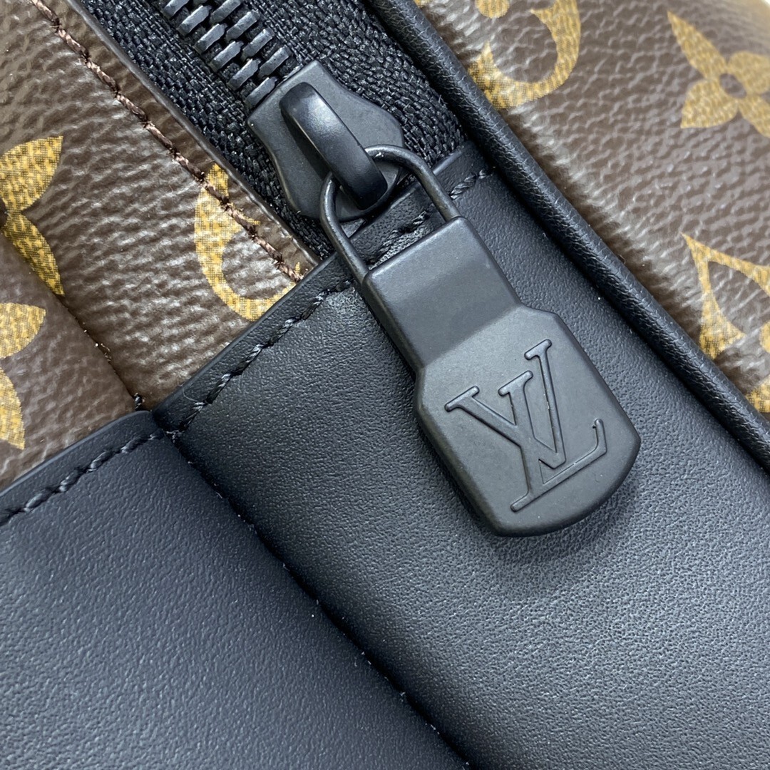 LV DEAN BACKPACK M45335