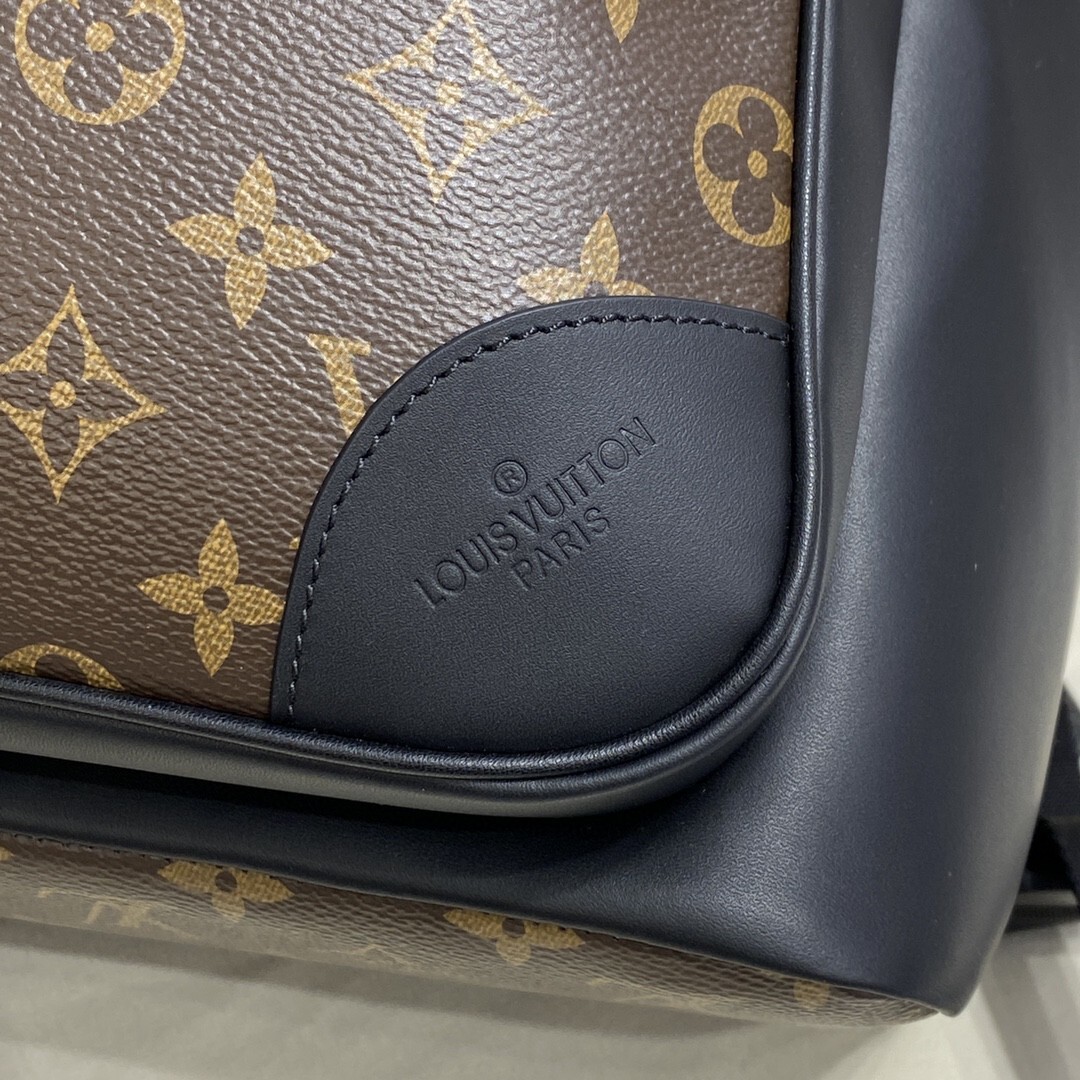 LV DEAN BACKPACK M45335