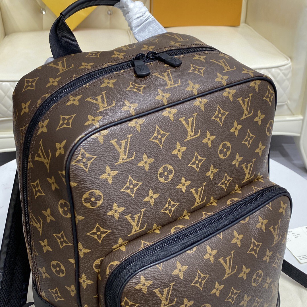 LV DEAN BACKPACK M45335