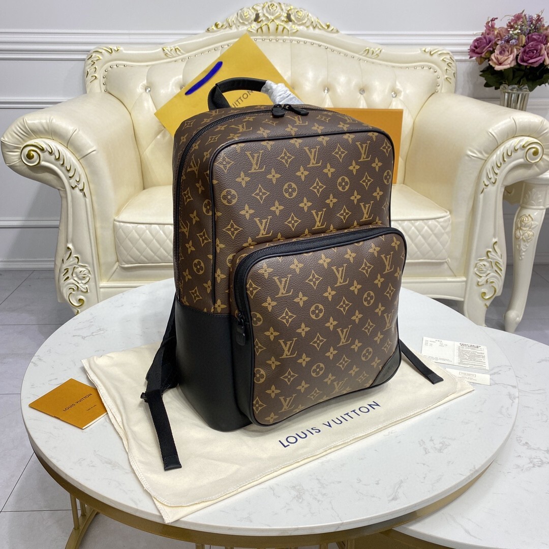 LV DEAN BACKPACK M45335