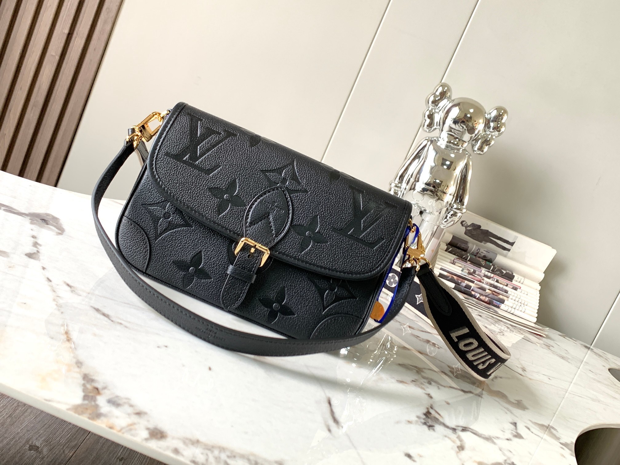 LV Diane 4106J1 