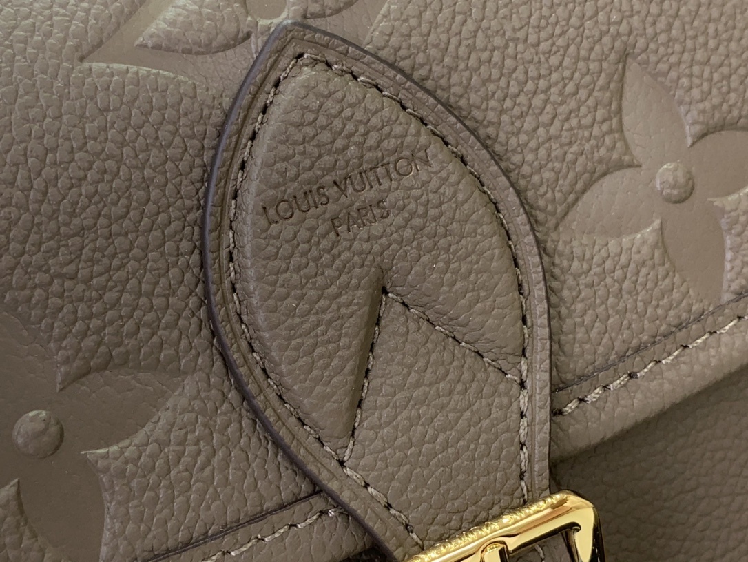 LV Diane m15049