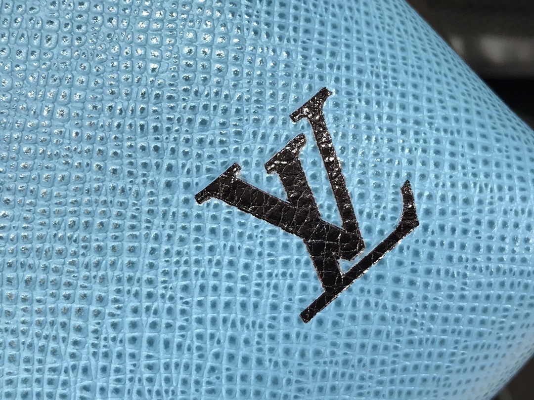 LV DISCOVERY BACKPACK M30735