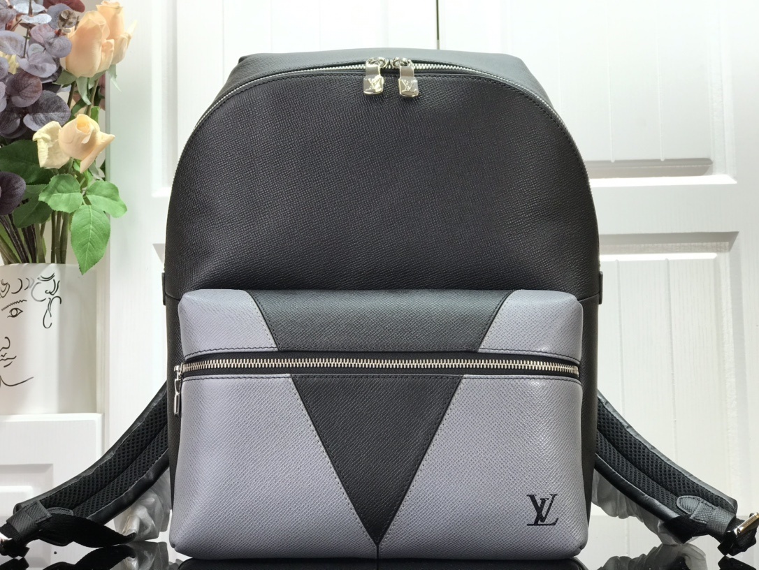 LV DISCOVERY BACKPACK M30735