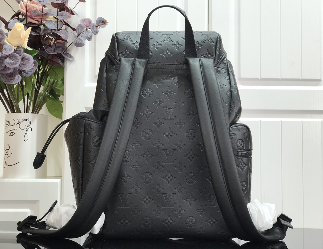 LV DISCOVERY BACKPACK M43680