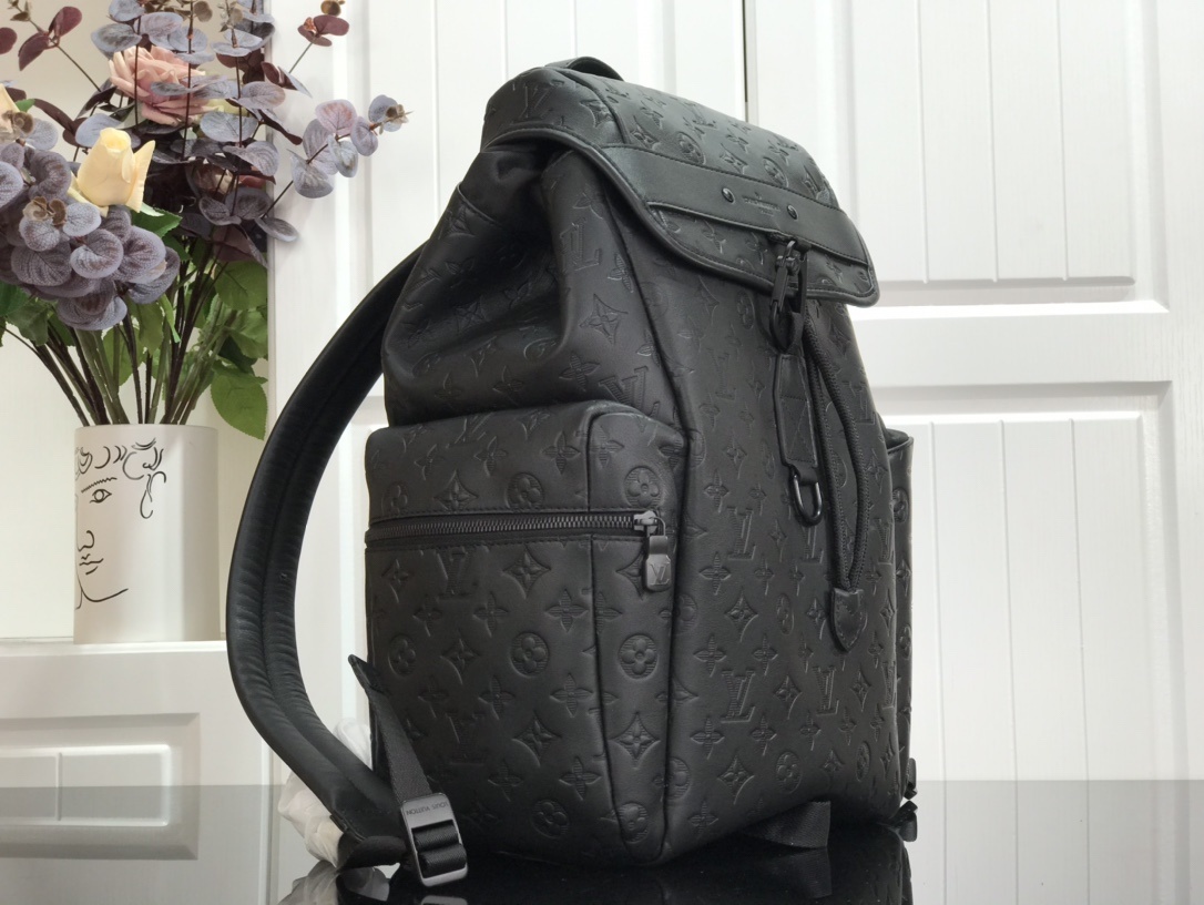 LV DISCOVERY BACKPACK M43680