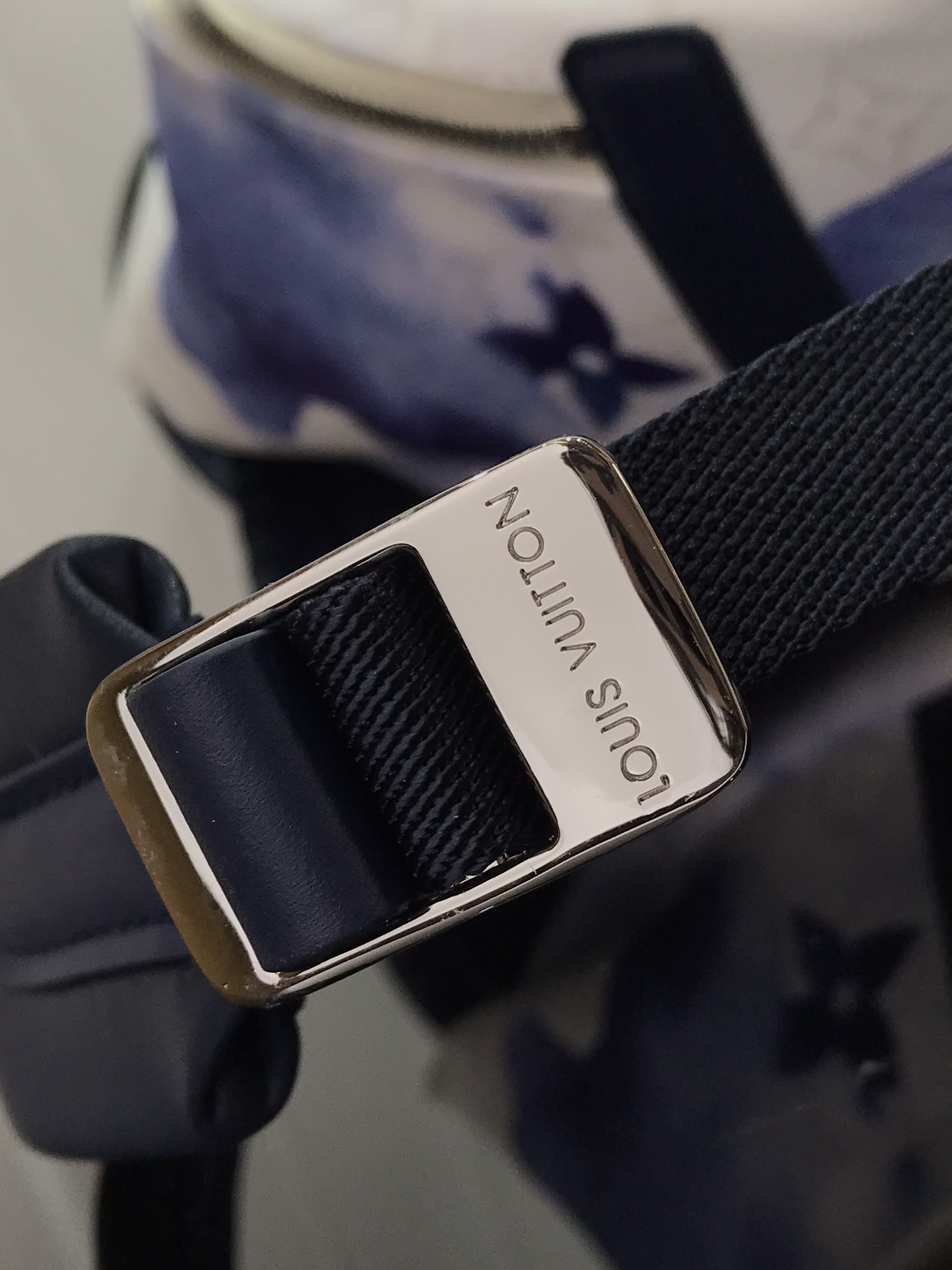 LV DISCOVERY BACKPACK M45760