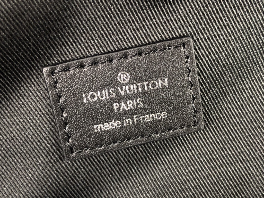 LV DISCOVERY BACKPACK M45760JG