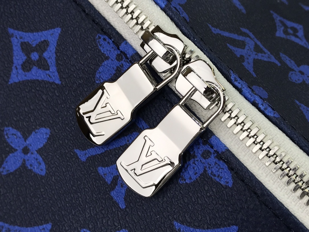 LV DISCOVERY BACKPACK M46118SZ