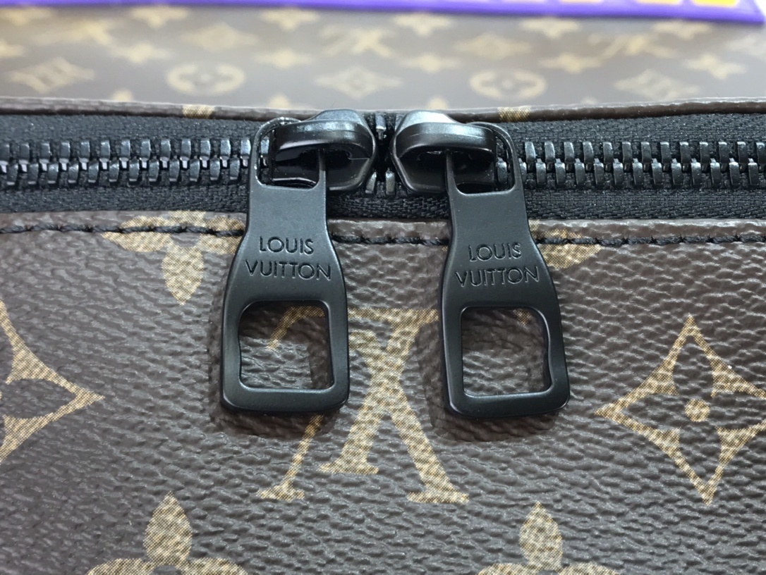 LV DISCOVERY BACKPACK M57965