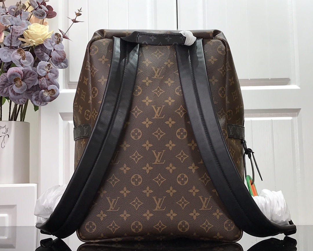LV DISCOVERY BACKPACK M57965