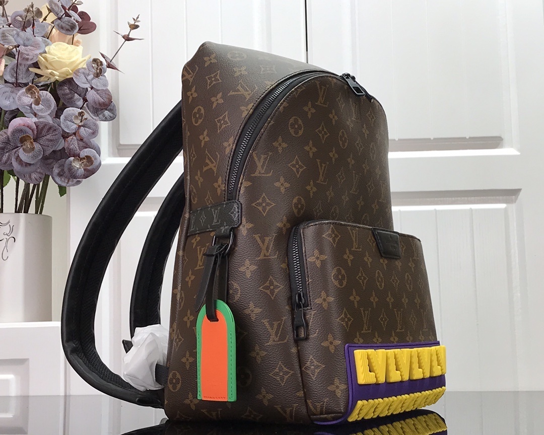 LV DISCOVERY BACKPACK M57965