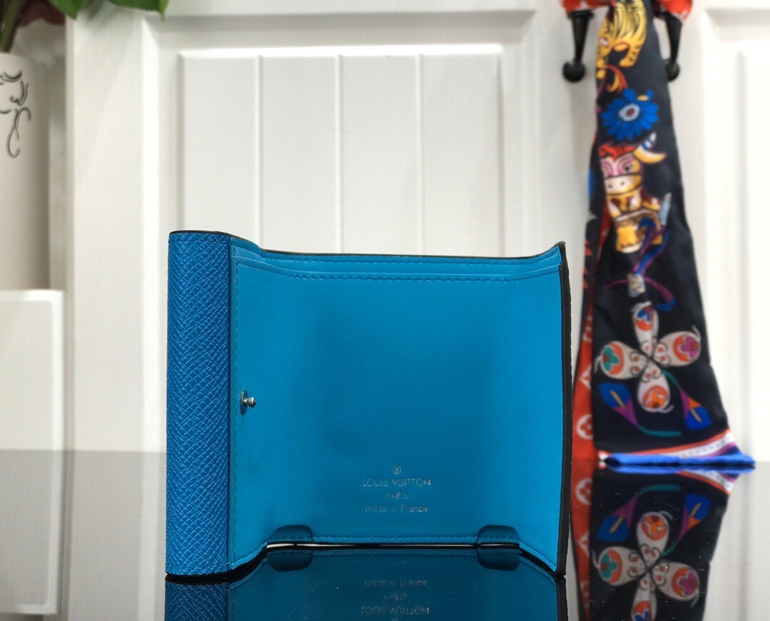 LV DISCOVERY COMPACT wallet M67620 