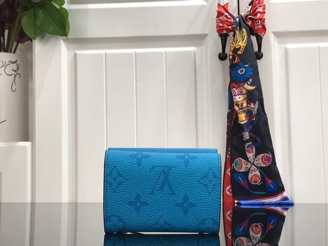 LV DISCOVERY COMPACT wallet M67620 