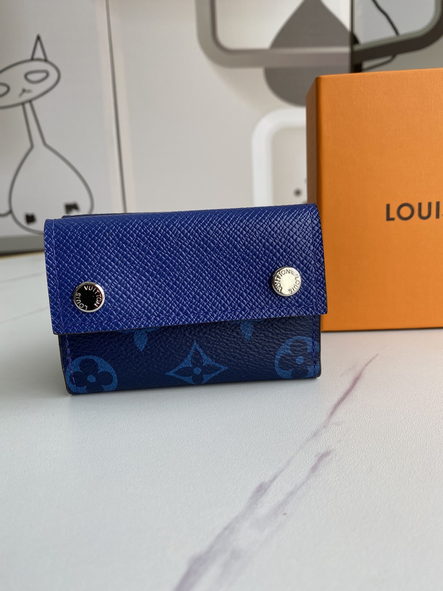 LV DISCOVERY COMPACT wallet M67630 