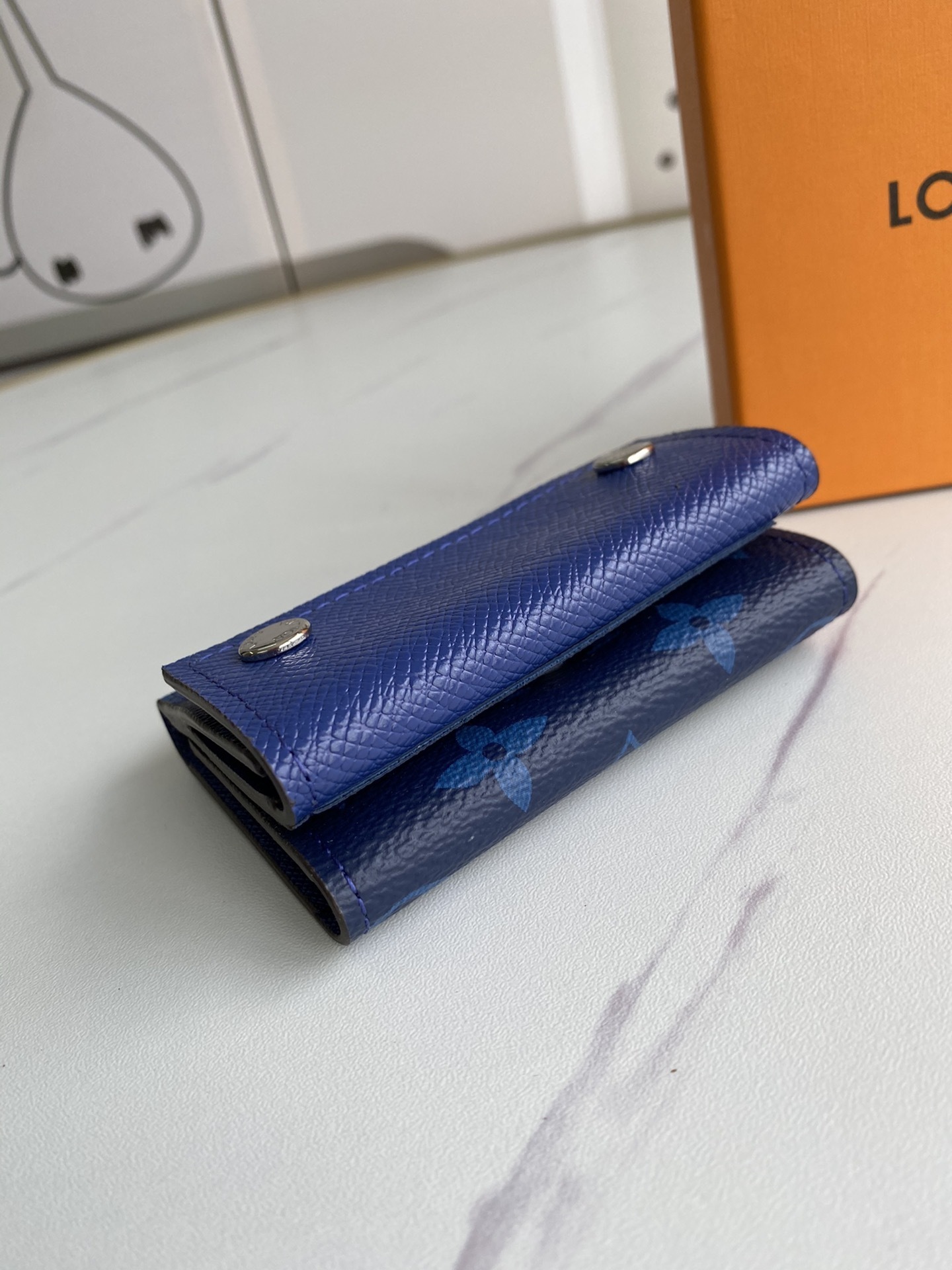 LV DISCOVERY COMPACT wallet M67630 