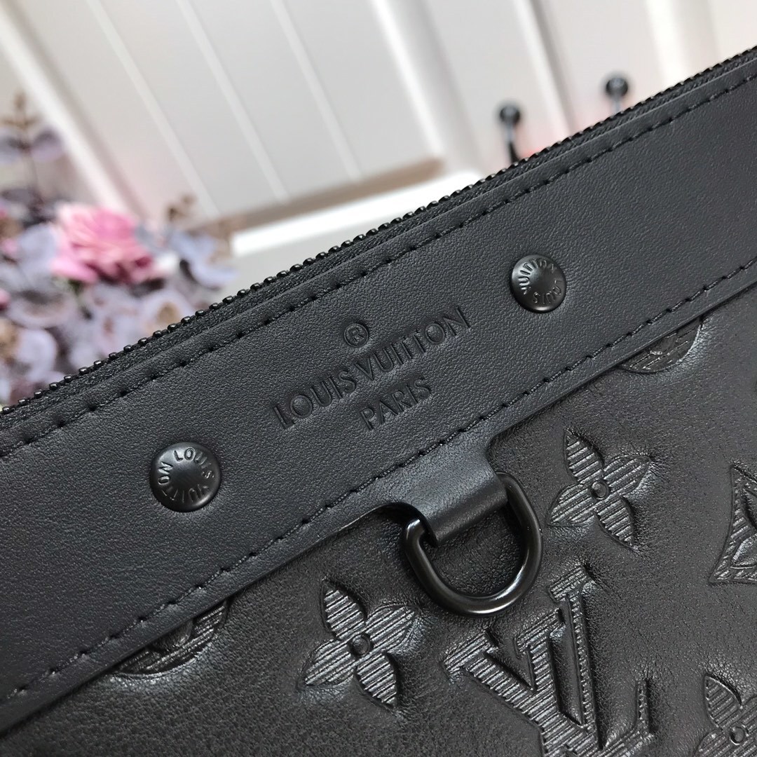 LV DISCOVERY POCHETTE M62903 