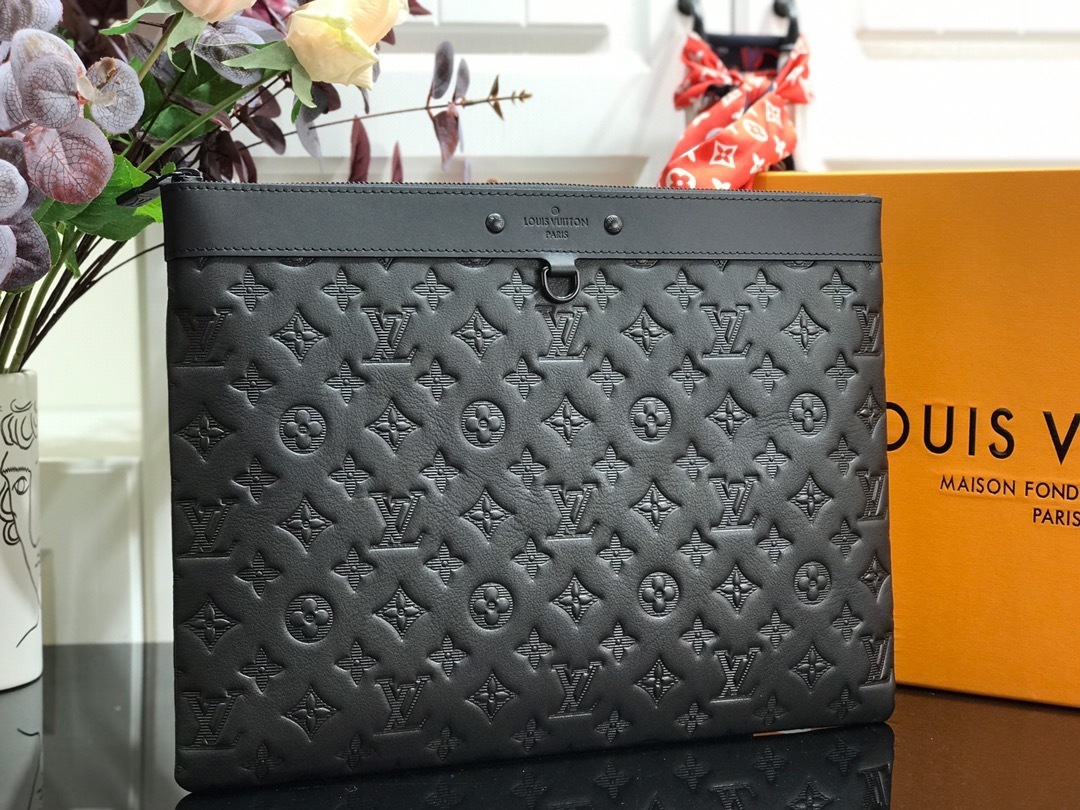 LV DISCOVERY POCHETTE M62903 