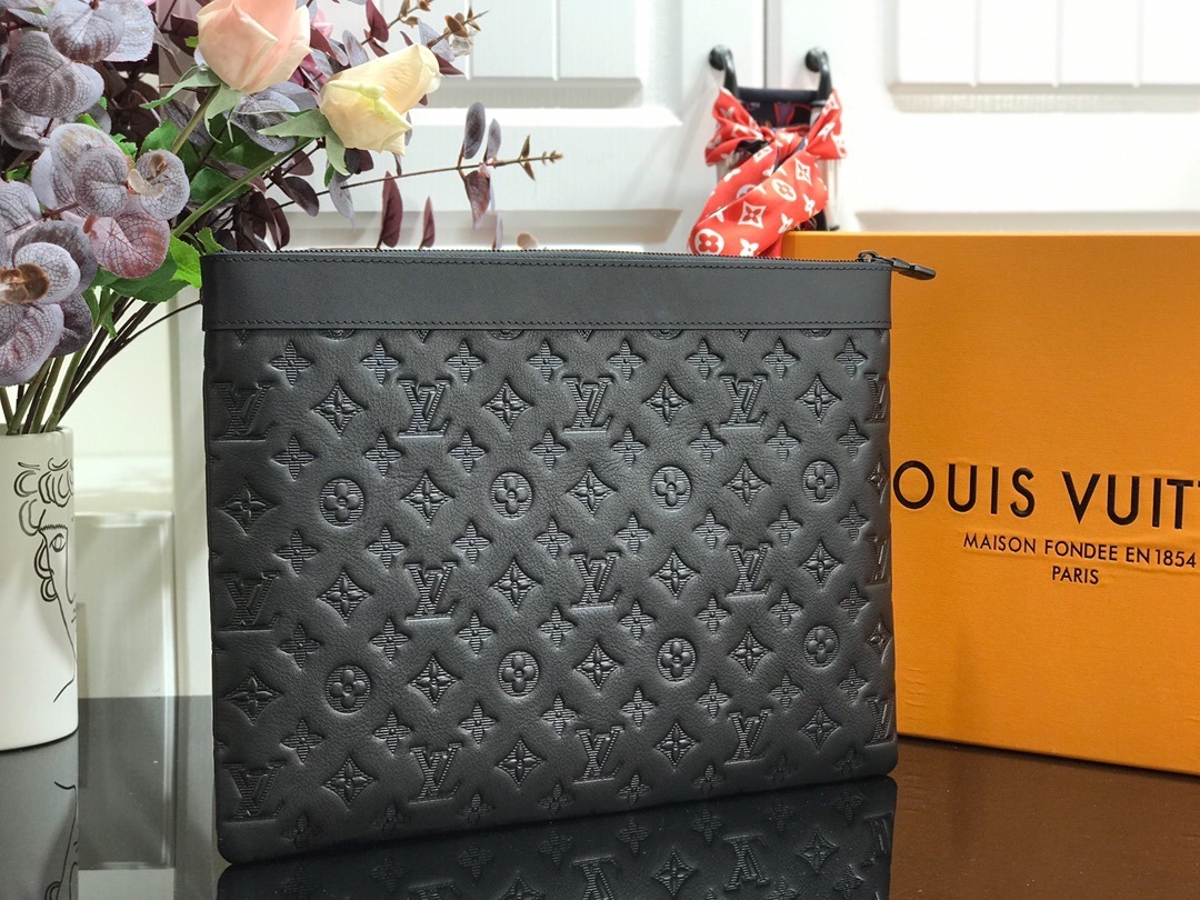 LV DISCOVERY POCHETTE M62903 