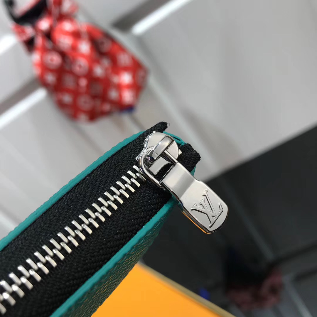 LV DISCOVERY POCHETTE PM M44323 