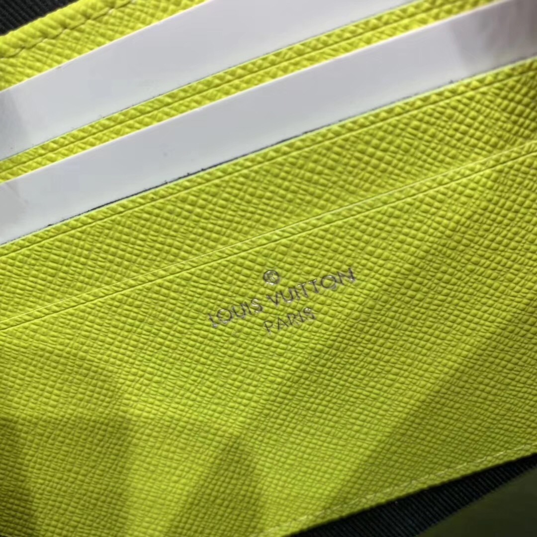 LV DISCOVERY POCHETTE PM M44323 