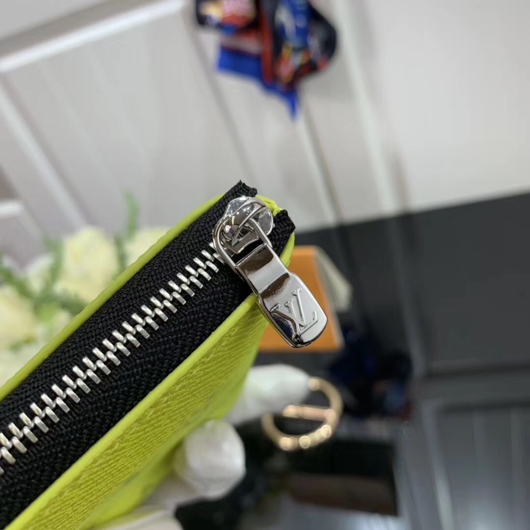 LV DISCOVERY POCHETTE PM M44323 