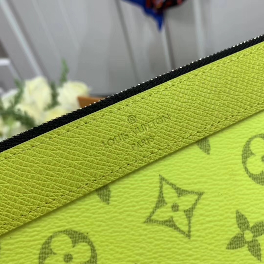 LV DISCOVERY POCHETTE PM M44323 