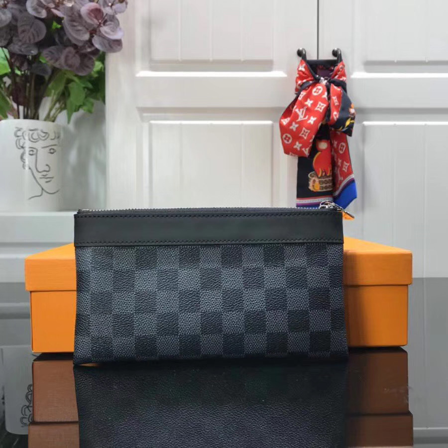 LV DISCOVERY POCHETTE PM M44323 