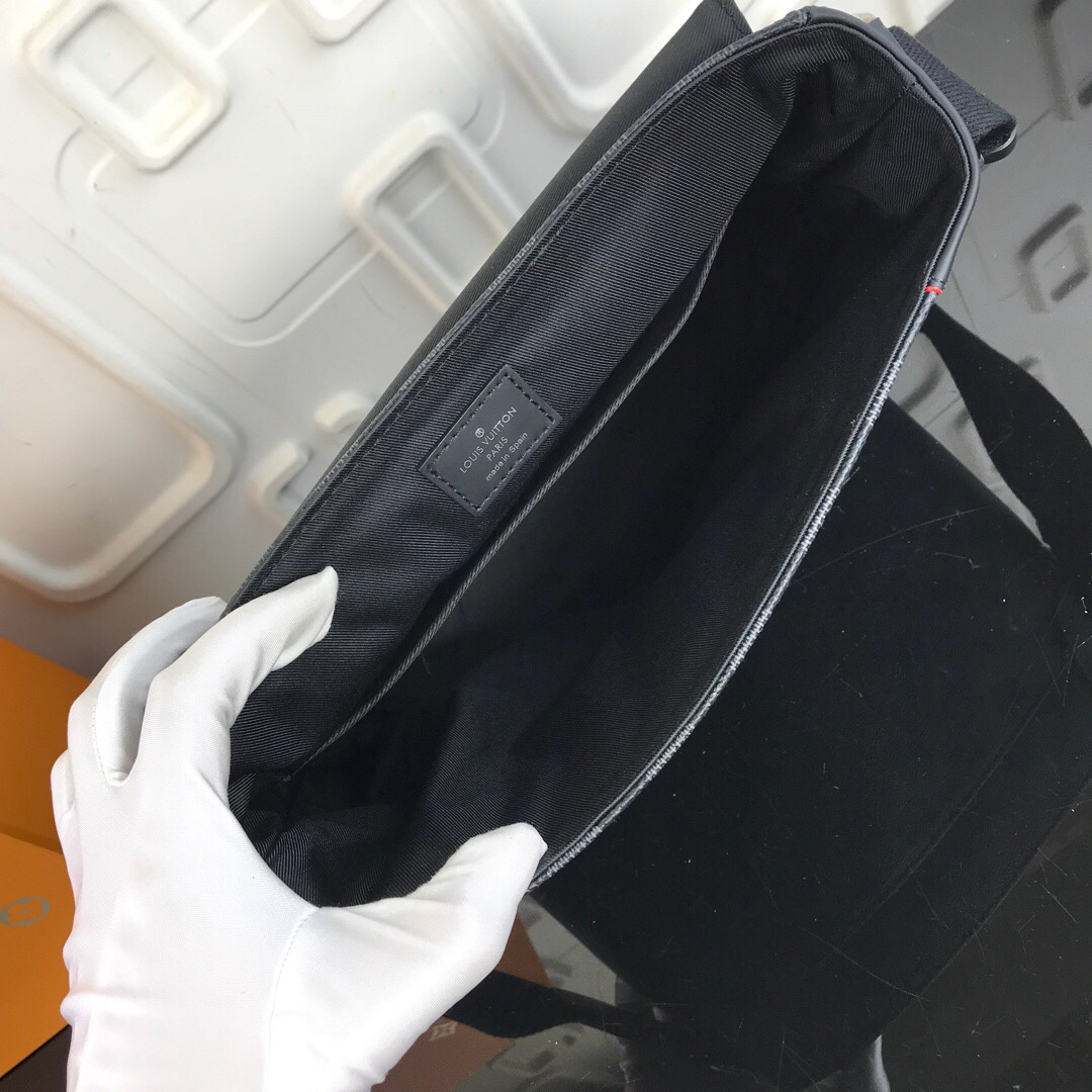 LV DISTRICT BAG N40040