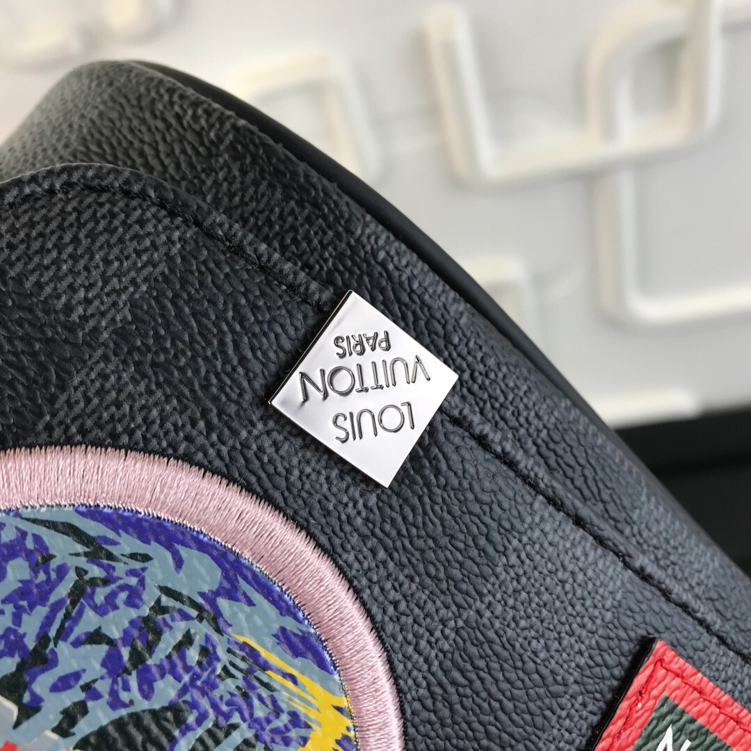 LV DISTRICT BAG N40040