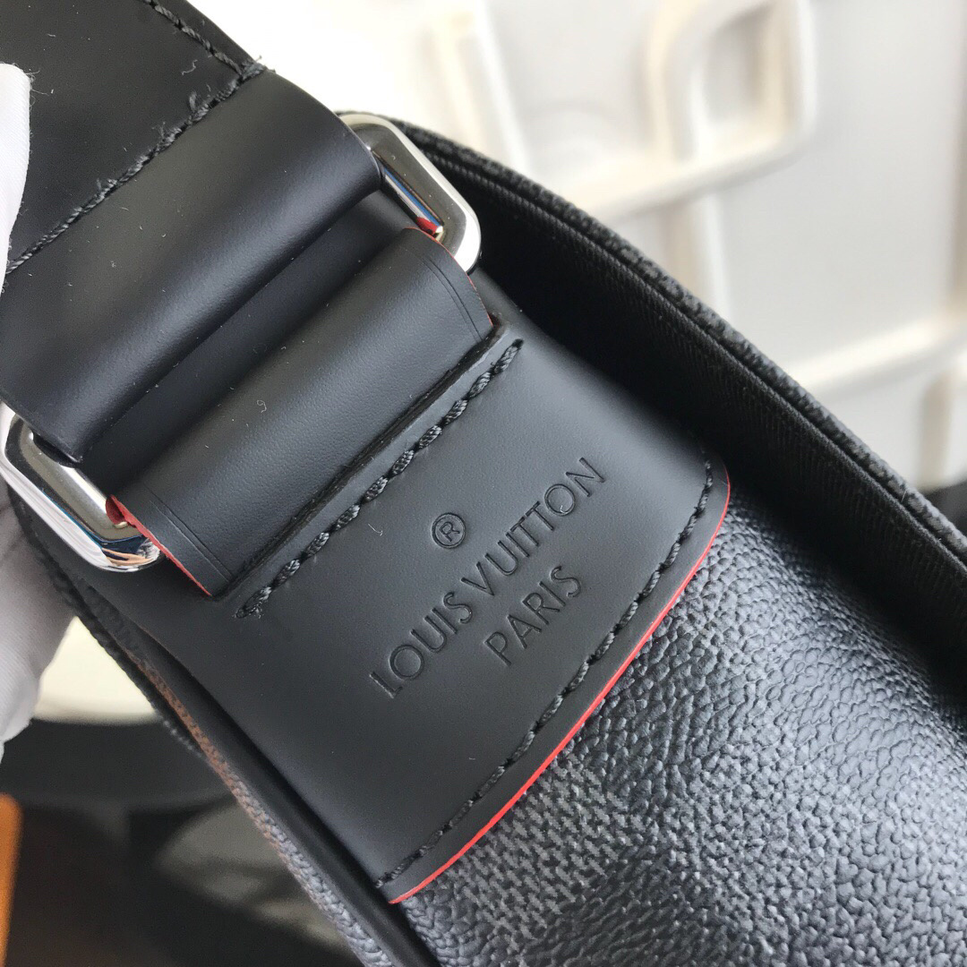 LV DISTRICT BAG N40040