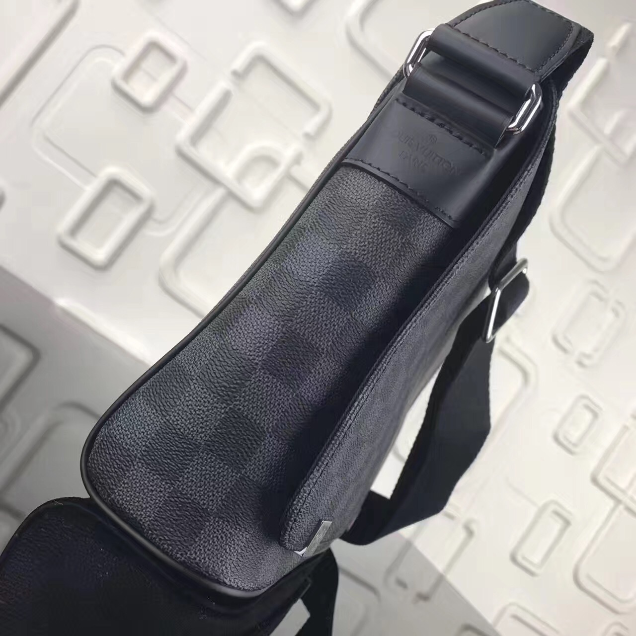 LV District Bag N41031