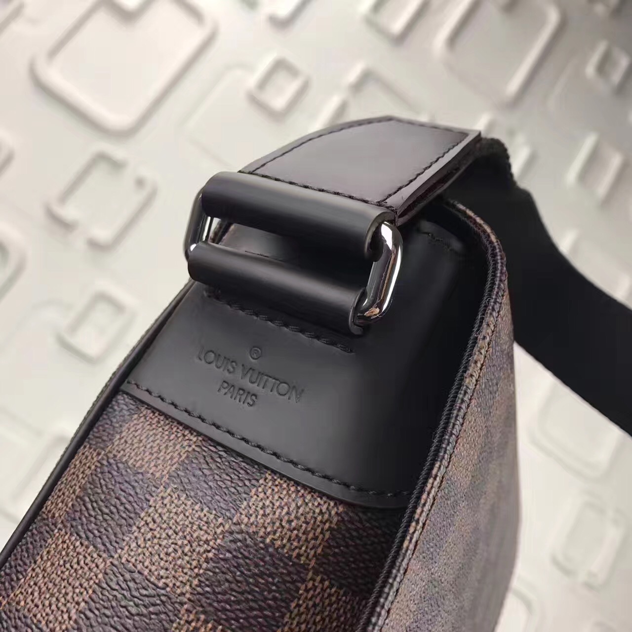 LV District Bag N41031