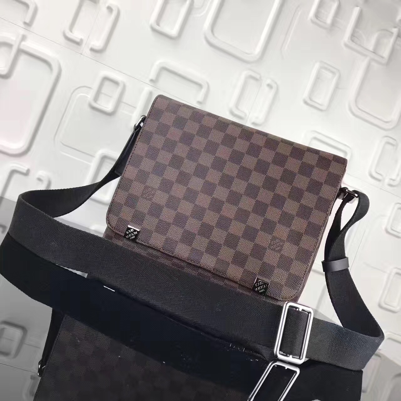 LV District Bag N41031